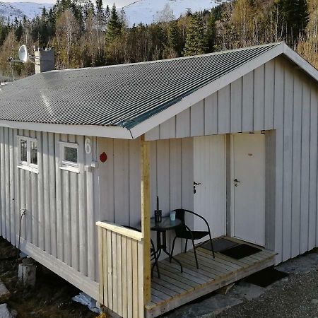 Smordal Hytteutleie Og Camping Nordfjordeid Exterior photo