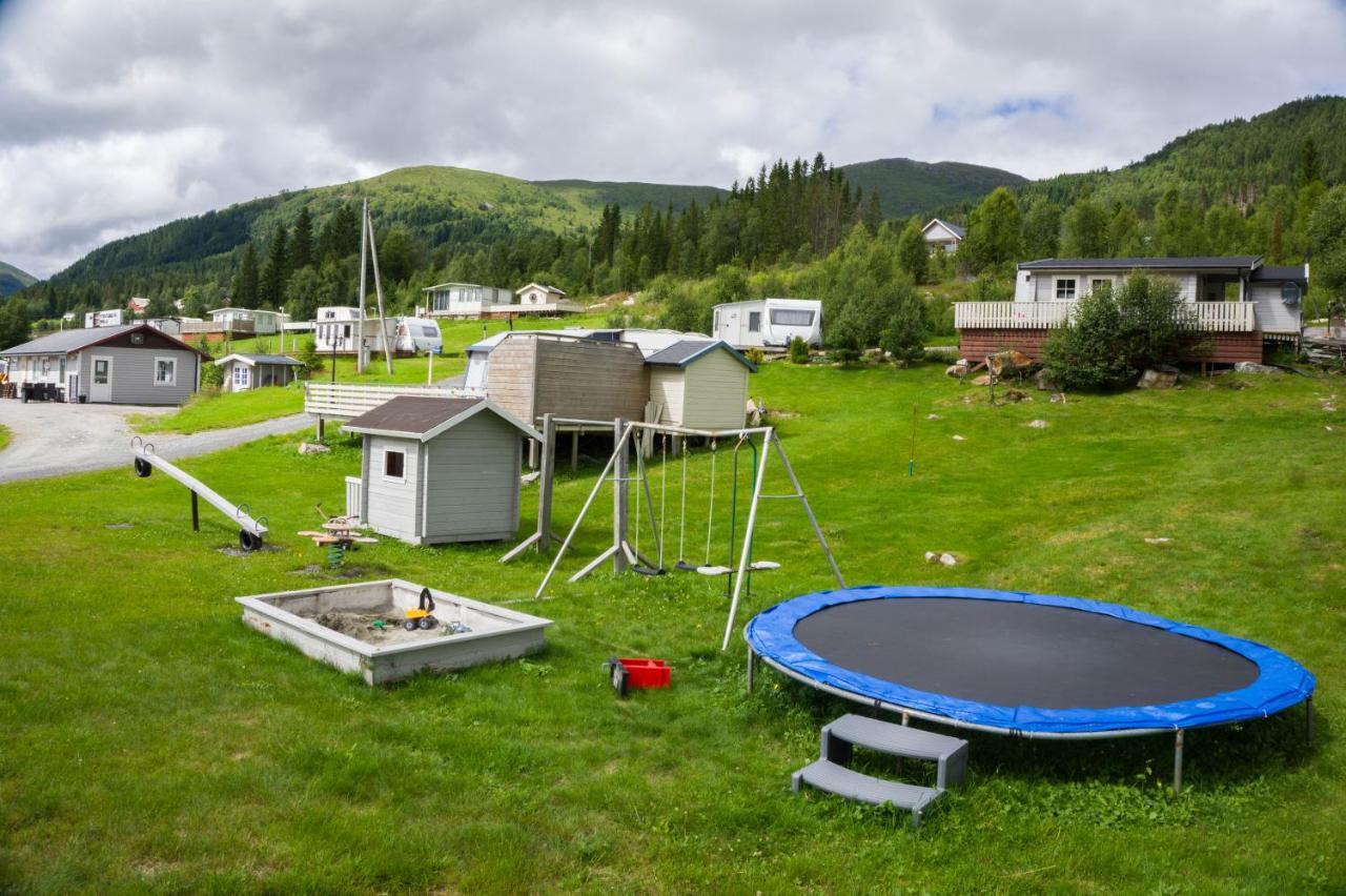 Smordal Hytteutleie Og Camping Nordfjordeid Exterior photo